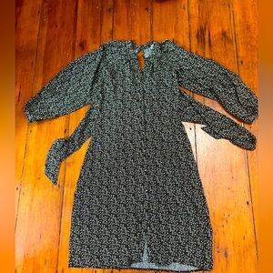 Avantlook black floral waist tie gold button front cutout back balloon size M